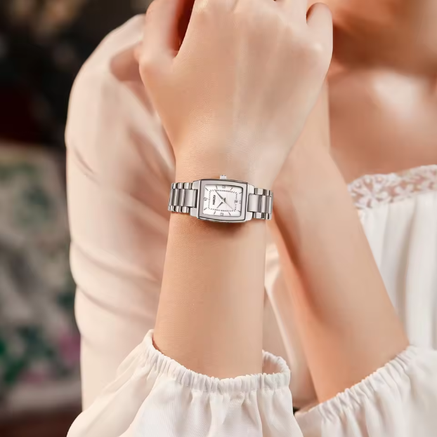 2026 Reloj de mujer plata negro acero inoxidable